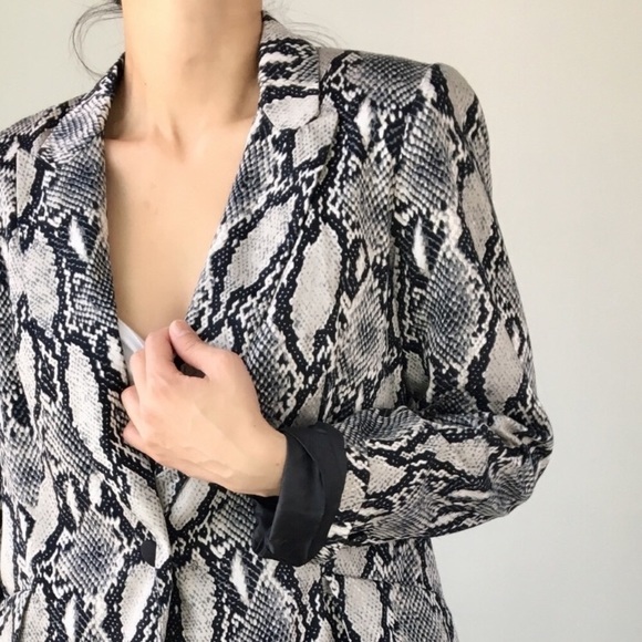CHICBOMB Jackets & Blazers - In Trend Snakeskin print blazer top.